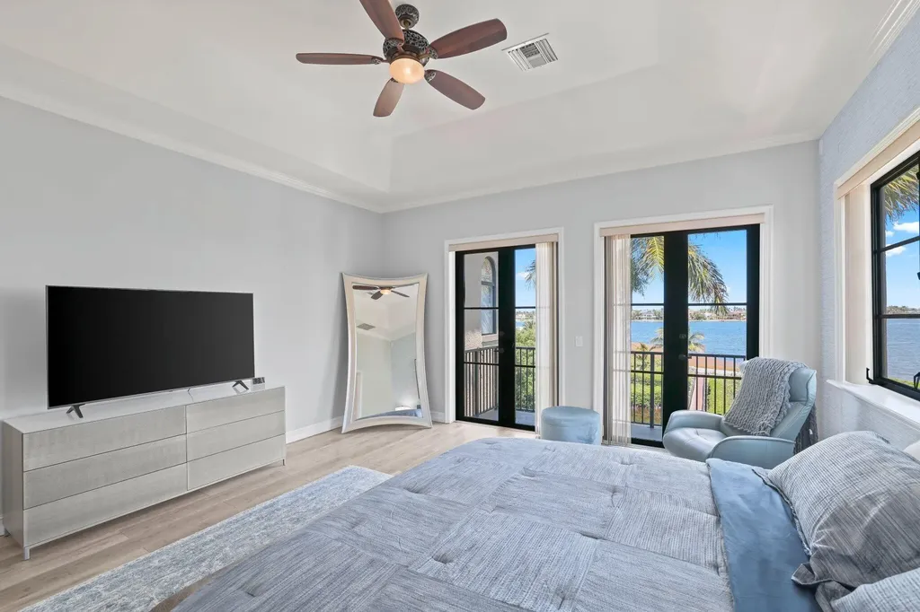 920 Via Villagio Hypoluxo FL 33462
