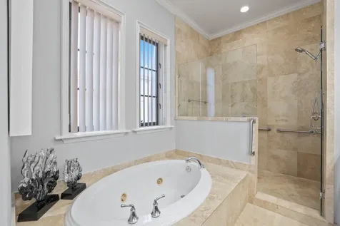 920 Via Villagio Hypoluxo FL 33462