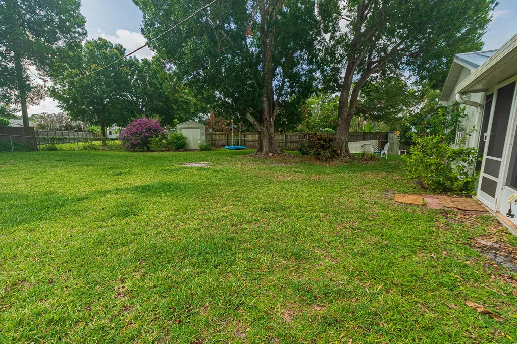 537 NW Sagamore Terrace Port St Lucie FL 34983