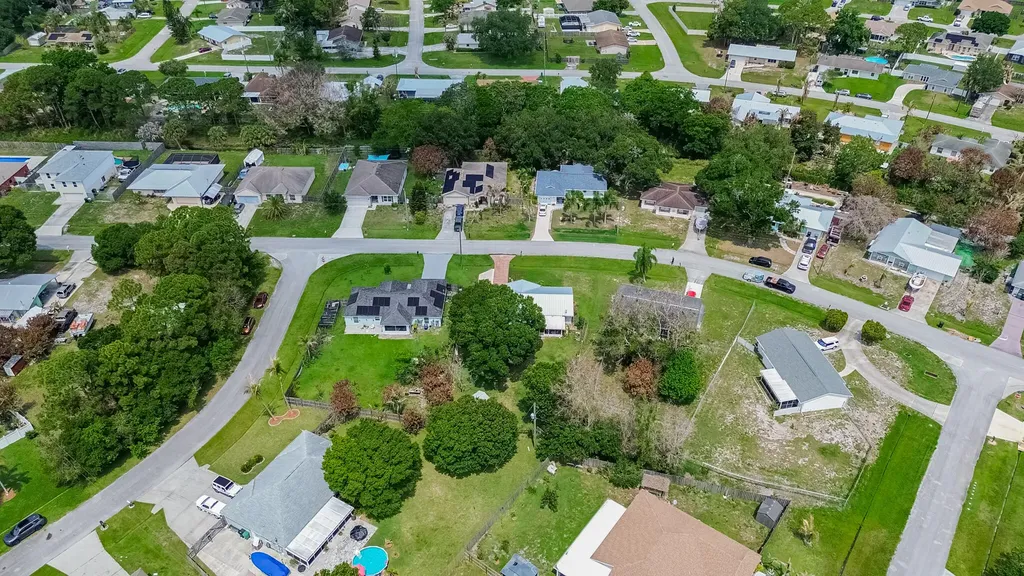 537 NW Sagamore Terrace Port St Lucie FL 34983