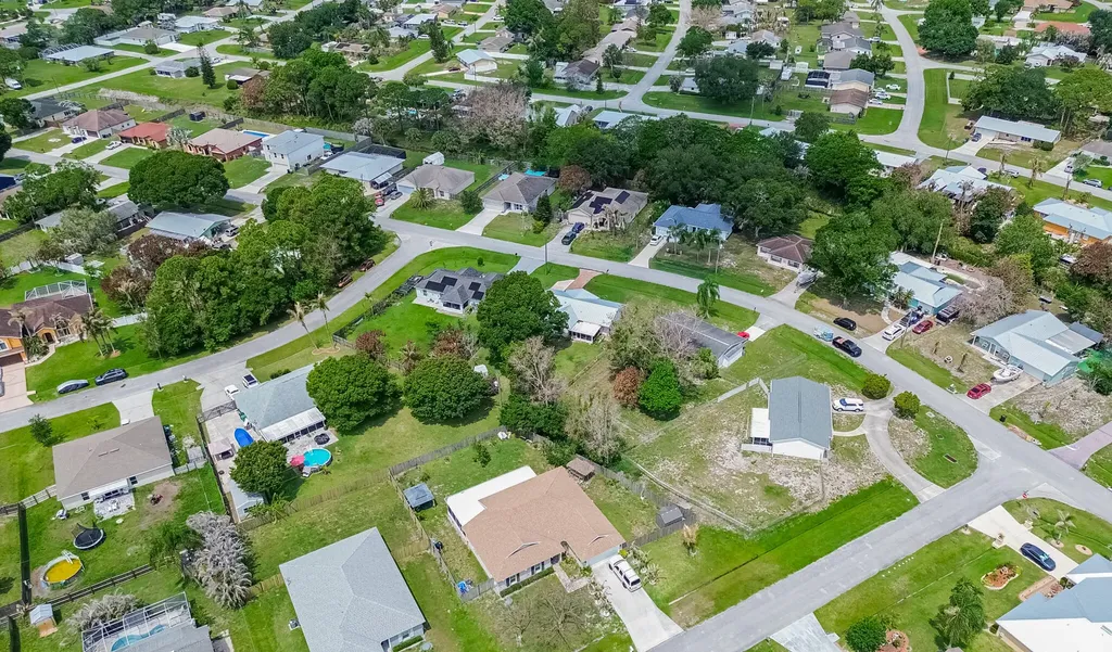 537 NW Sagamore Terrace Port St Lucie FL 34983