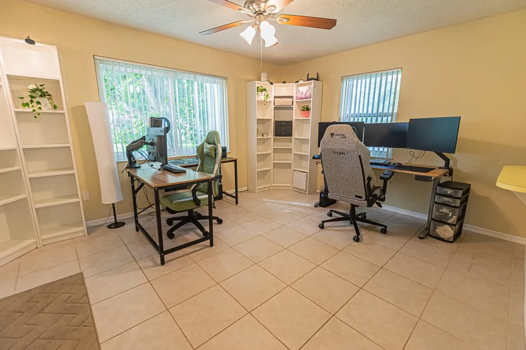 537 NW Sagamore Terrace Port St Lucie FL 34983