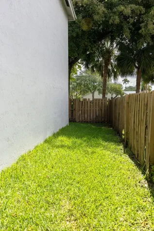 5920 S Golden Beauty Lane Tamarac FL 33321