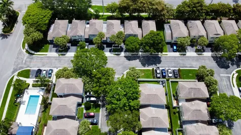 5920 S Golden Beauty Lane Tamarac FL 33321