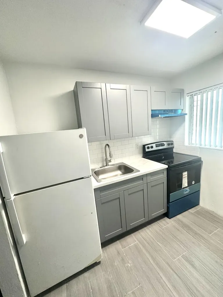 701 NW 15th Terrace Fort Lauderdale FL 33311