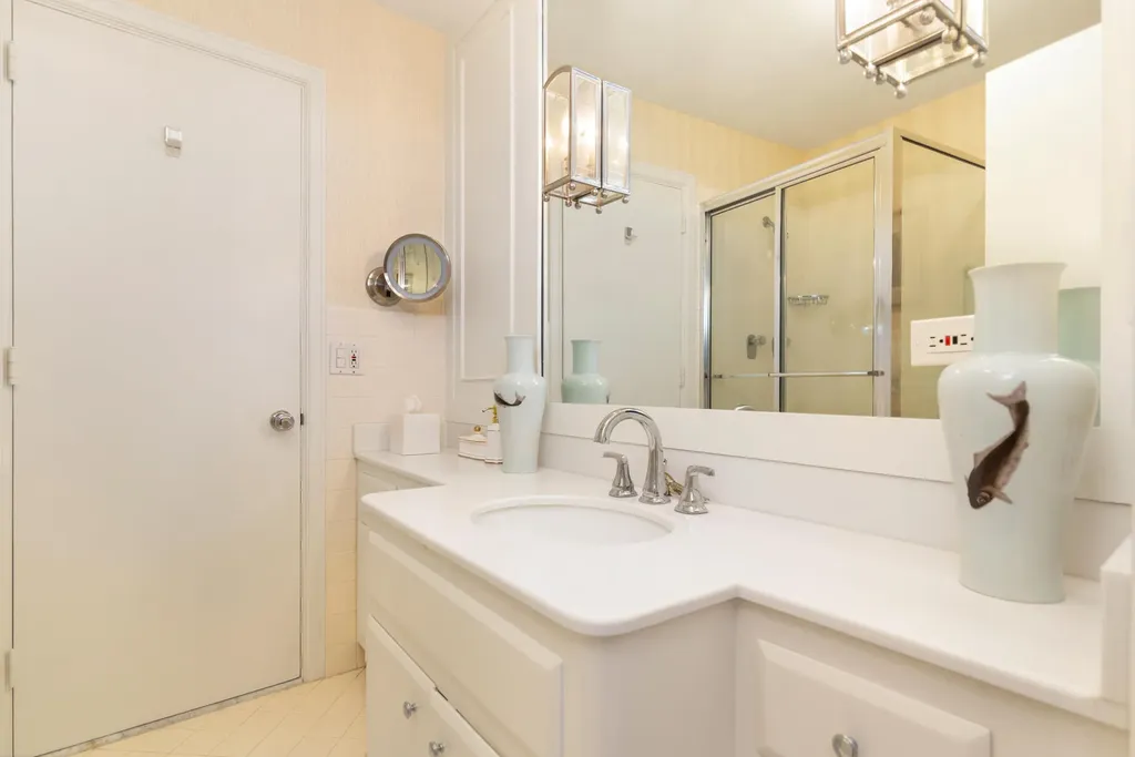 389 S Lake Drive Palm Beach FL 33480