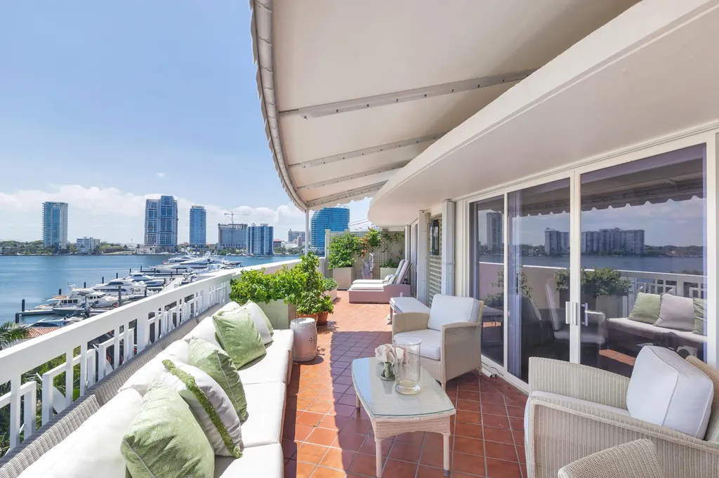 389 S Lake Drive Palm Beach FL 33480
