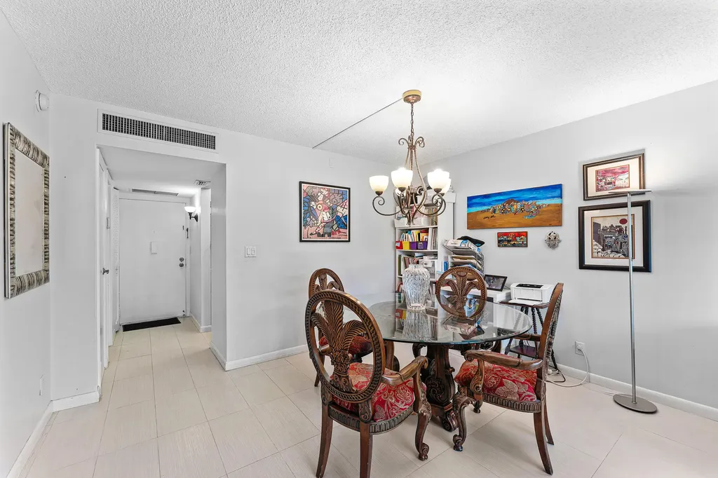 20500 W Country Club Drive Aventura FL 33180