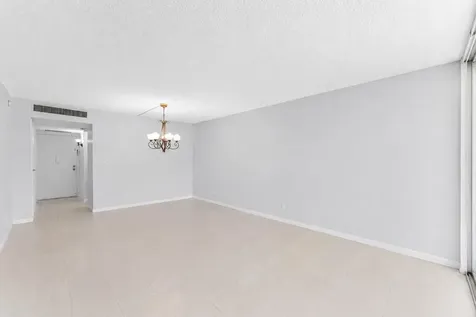 20500 W Country Club Drive Aventura FL 33180