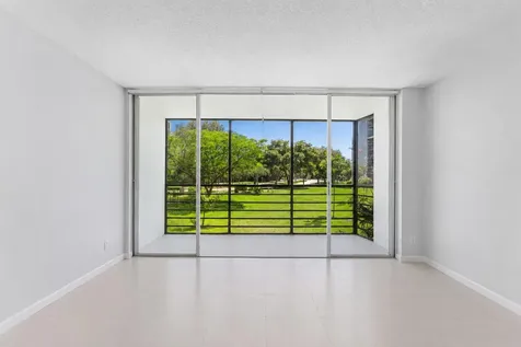 20500 W Country Club Drive Aventura FL 33180