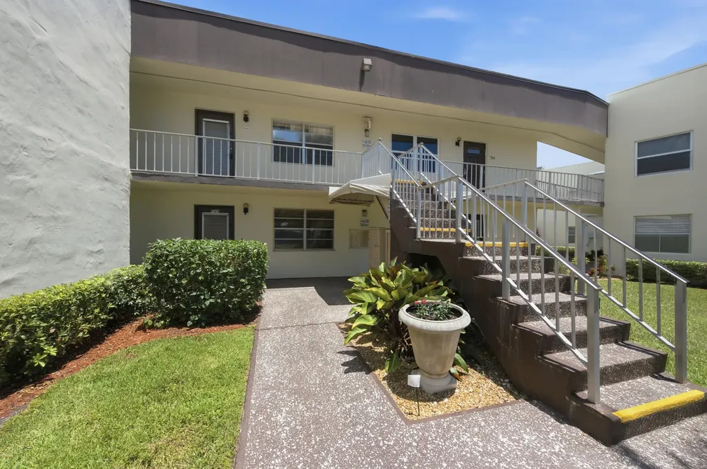 729 Normandy P Delray Beach FL 33484