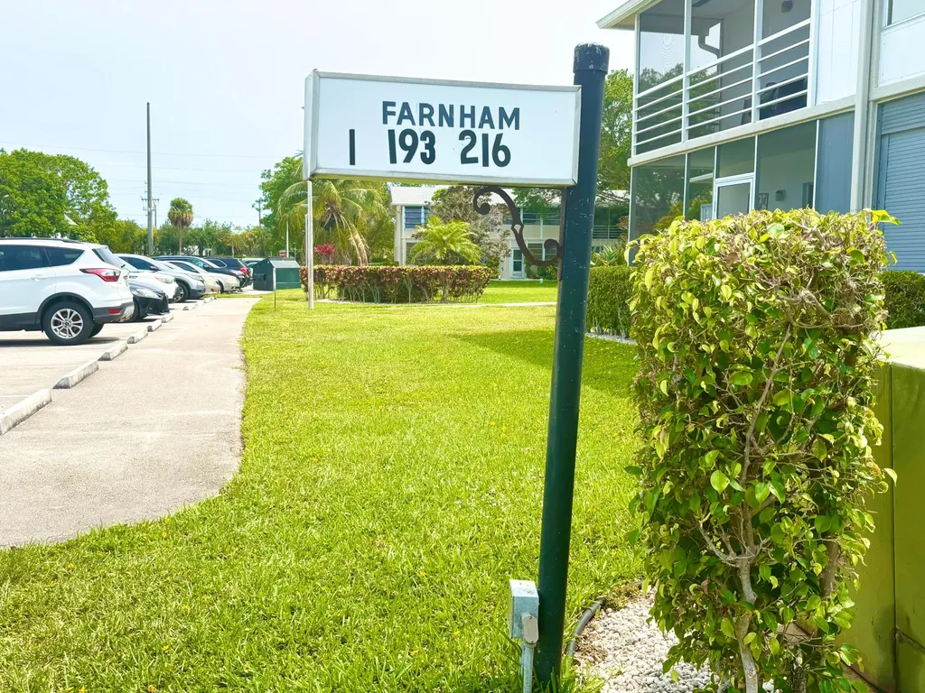 203 Farnham I Deerfield Beach FL 33442