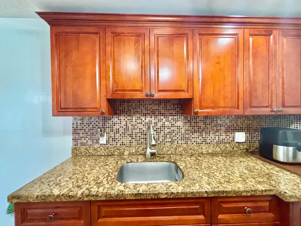 203 Farnham I Deerfield Beach FL 33442