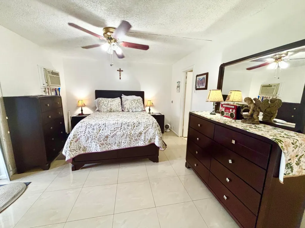 203 Farnham I Deerfield Beach FL 33442