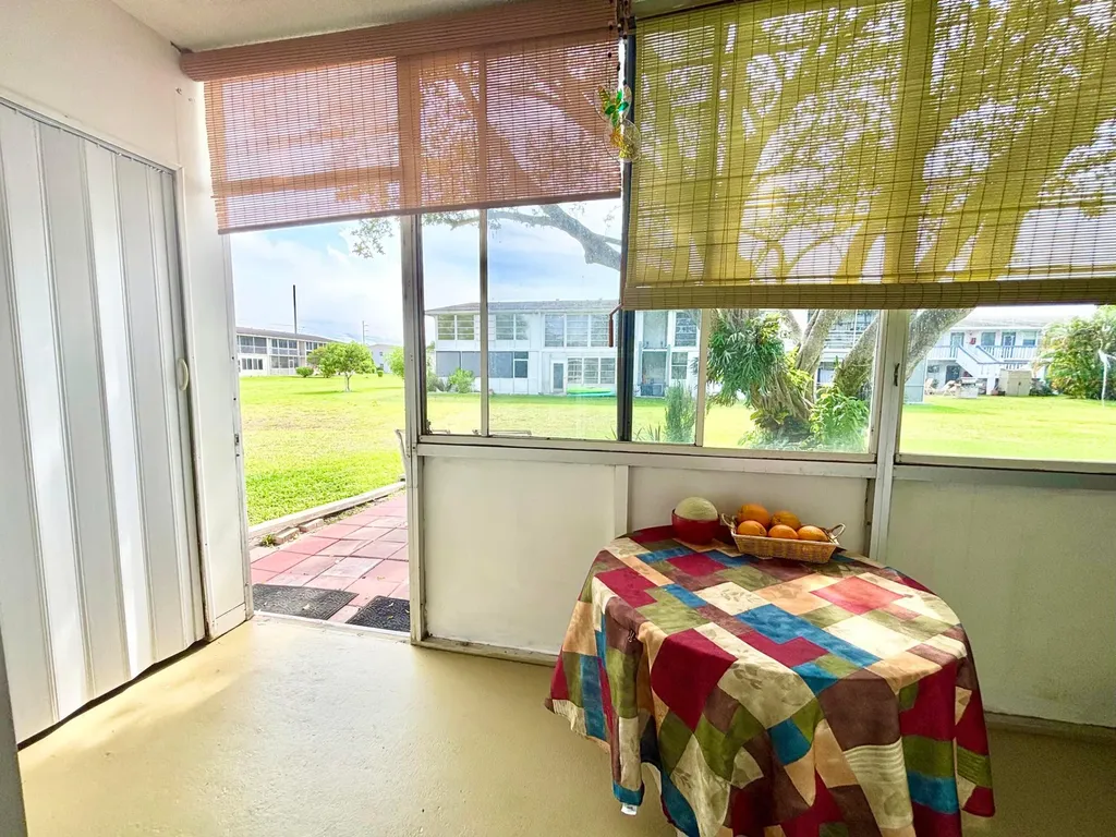 203 Farnham I Deerfield Beach FL 33442