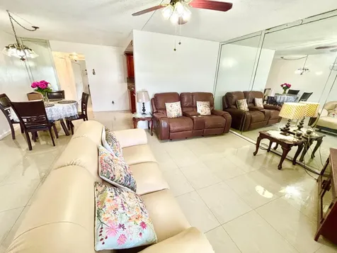 203 Farnham I Deerfield Beach FL 33442
