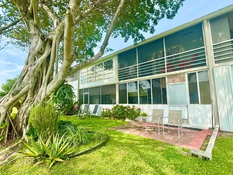 203 Farnham I Deerfield Beach FL 33442