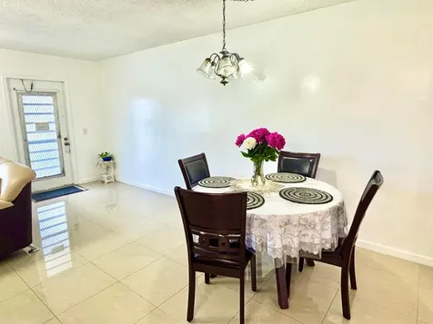 203 Farnham I Deerfield Beach FL 33442