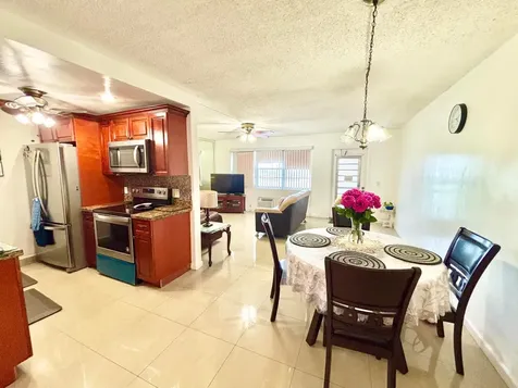 203 Farnham I Deerfield Beach FL 33442