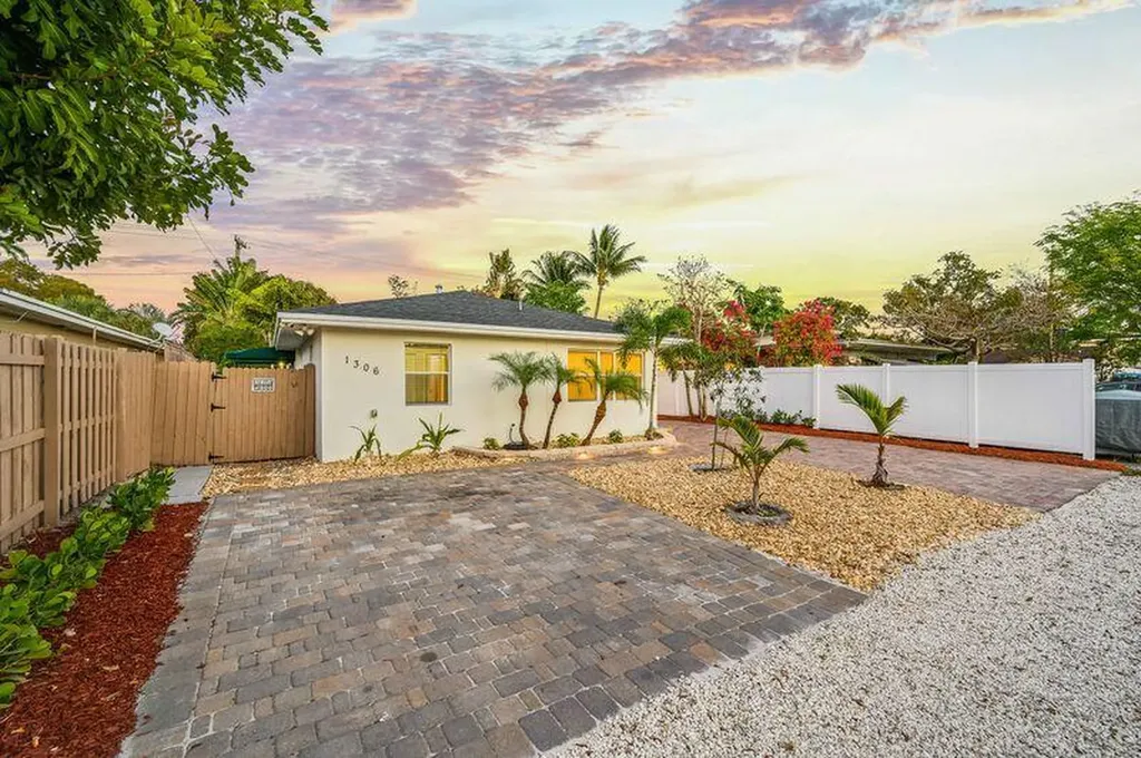 1306 NE 14th Avenue Fort Lauderdale FL 33304