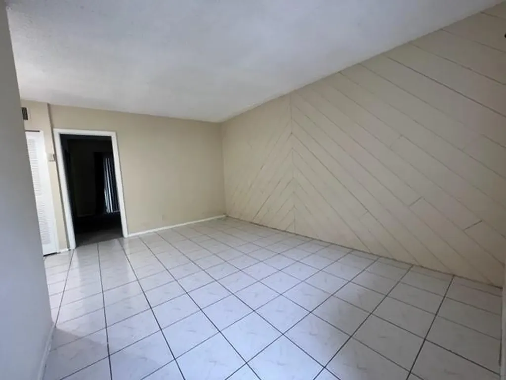 1407 NE 56th Street Fort Lauderdale FL 33334