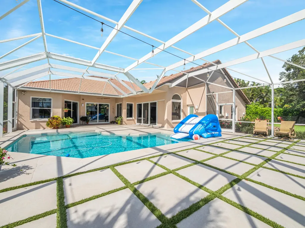 9676 Eagle Point Lane Lake Worth FL 33467