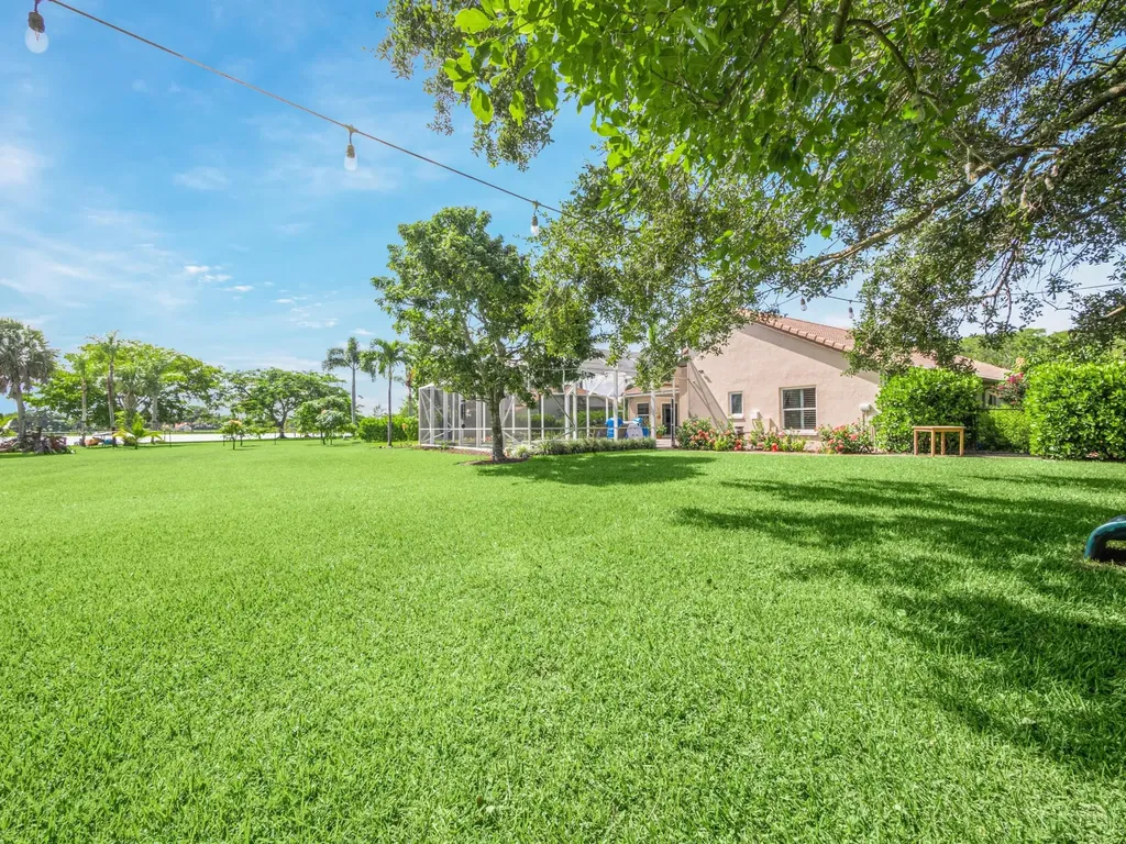 9676 Eagle Point Lane Lake Worth FL 33467