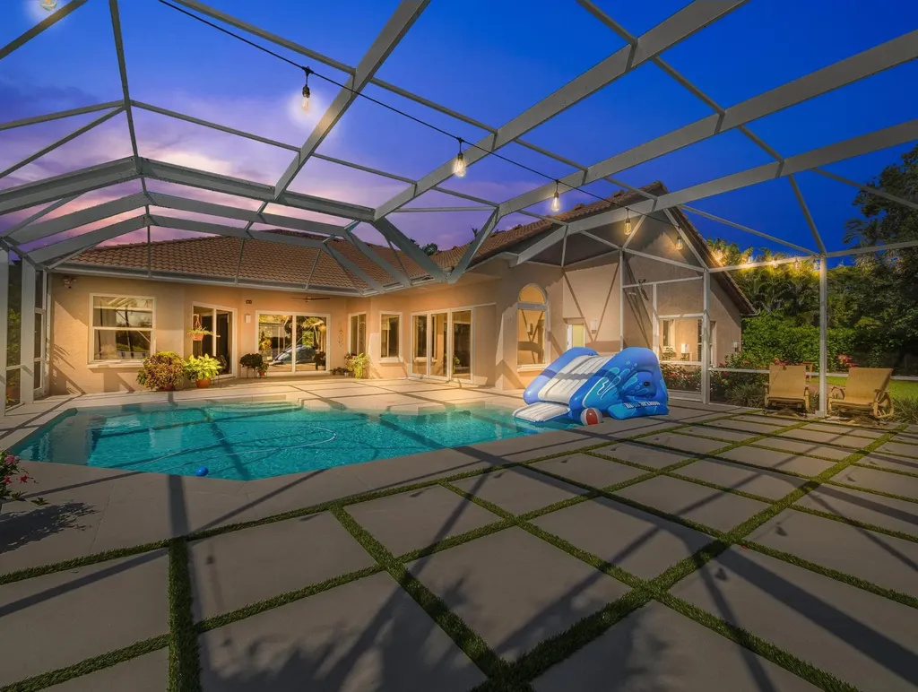 9676 Eagle Point Lane Lake Worth FL 33467