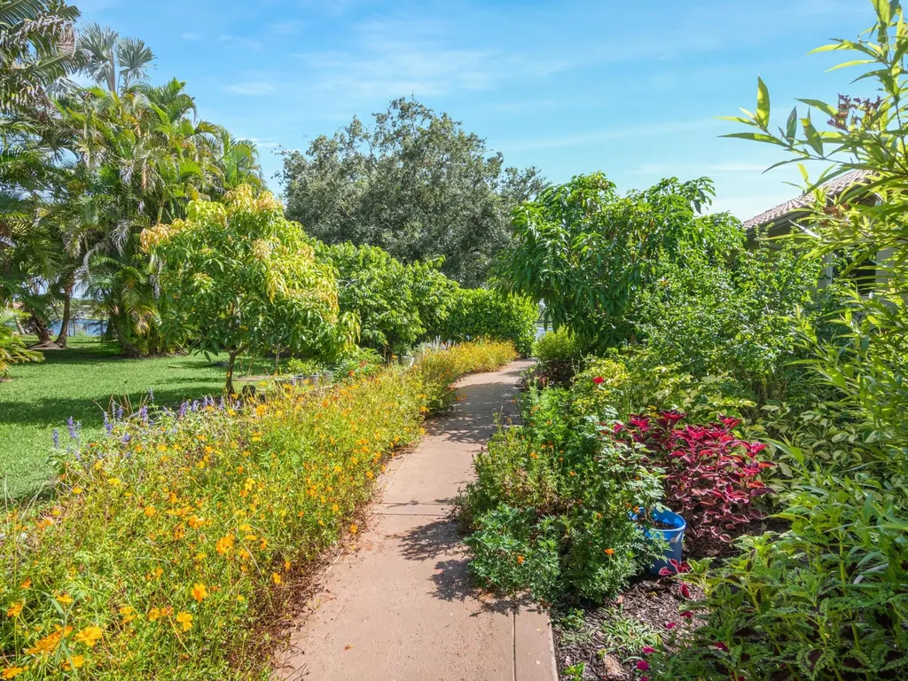 9676 Eagle Point Lane Lake Worth FL 33467