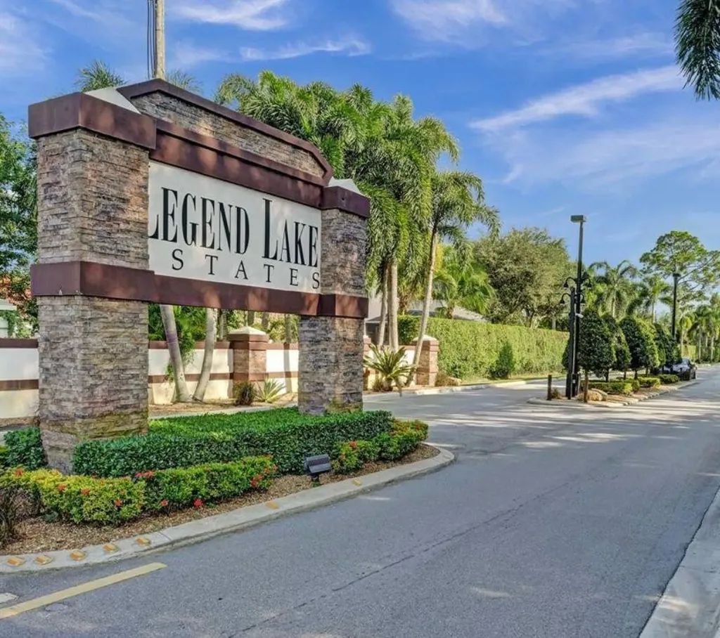 9676 Eagle Point Lane Lake Worth FL 33467