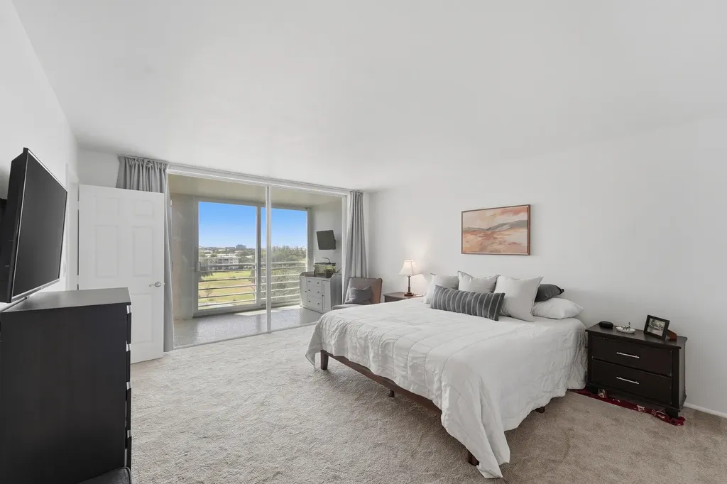 2681 S Course Drive Pompano Beach FL 33069