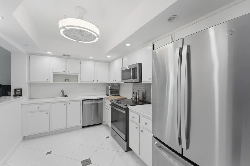 2681 S Course Drive Pompano Beach FL 33069
