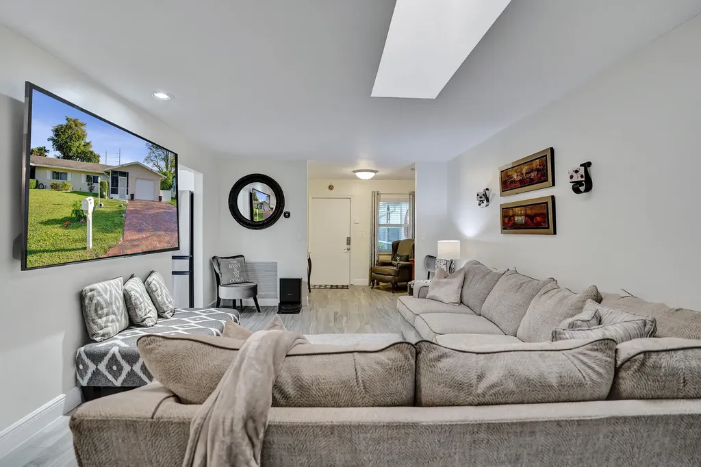 5965 Los Alamos Lane Delray Beach FL 33484