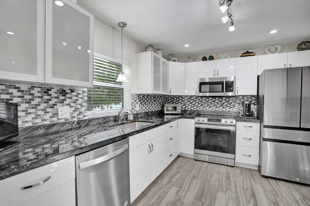5965 Los Alamos Lane Delray Beach FL 33484