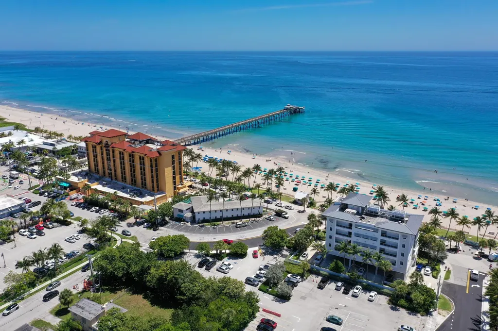 701 SE 21st Avenue Deerfield Beach FL 33441