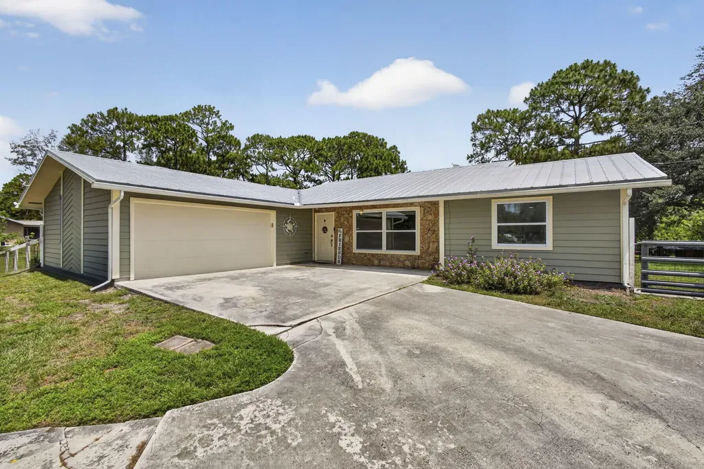 11127 46th Place N West Palm Beach FL 33411
