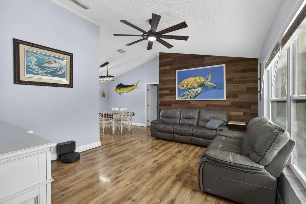 11127 46th Place N West Palm Beach FL 33411