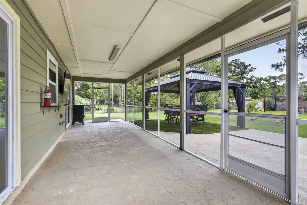 11127 46th Place N West Palm Beach FL 33411