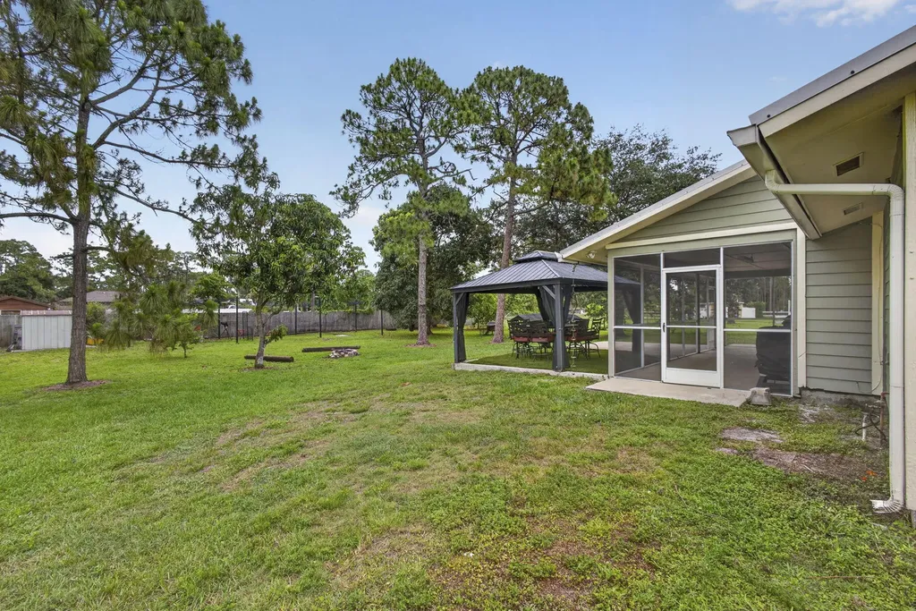 11127 46th Place N West Palm Beach FL 33411