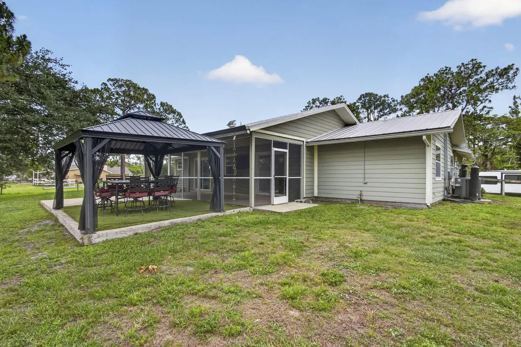 11127 46th Place N West Palm Beach FL 33411