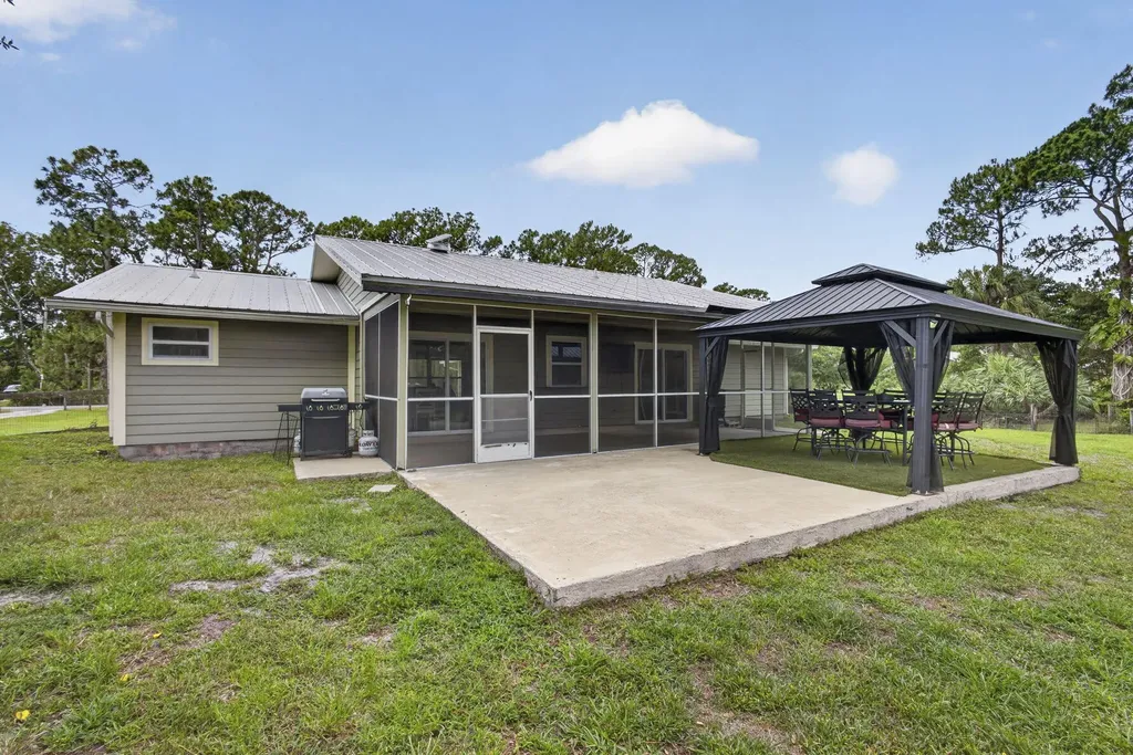 11127 46th Place N West Palm Beach FL 33411