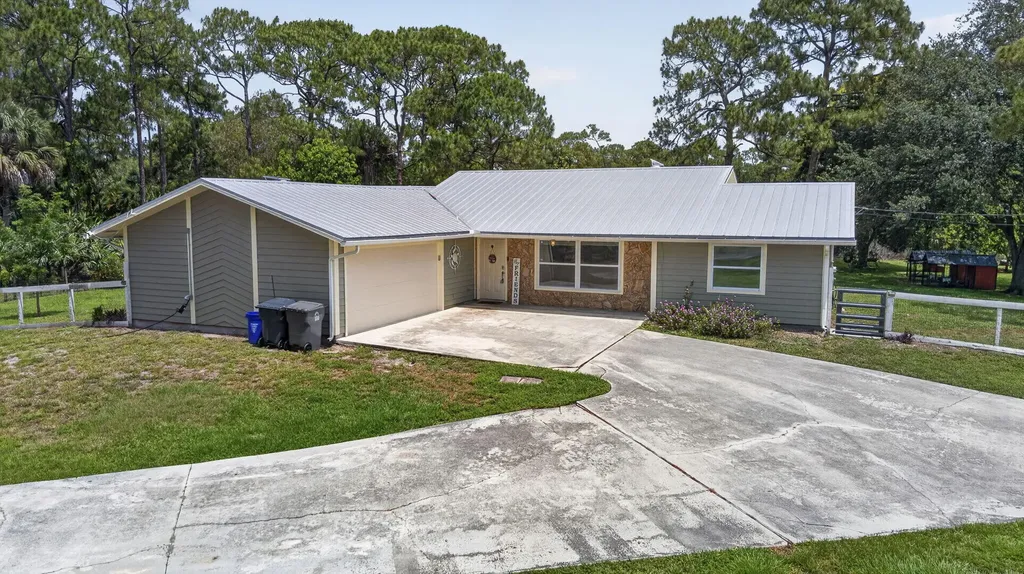 11127 46th Place N West Palm Beach FL 33411