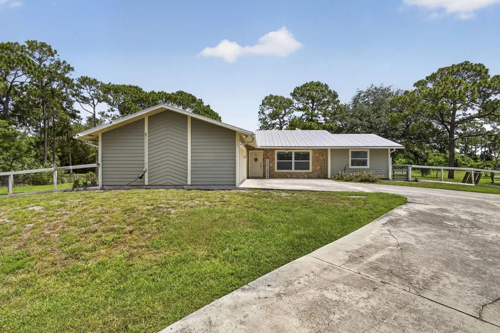 11127 46th Place N West Palm Beach FL 33411