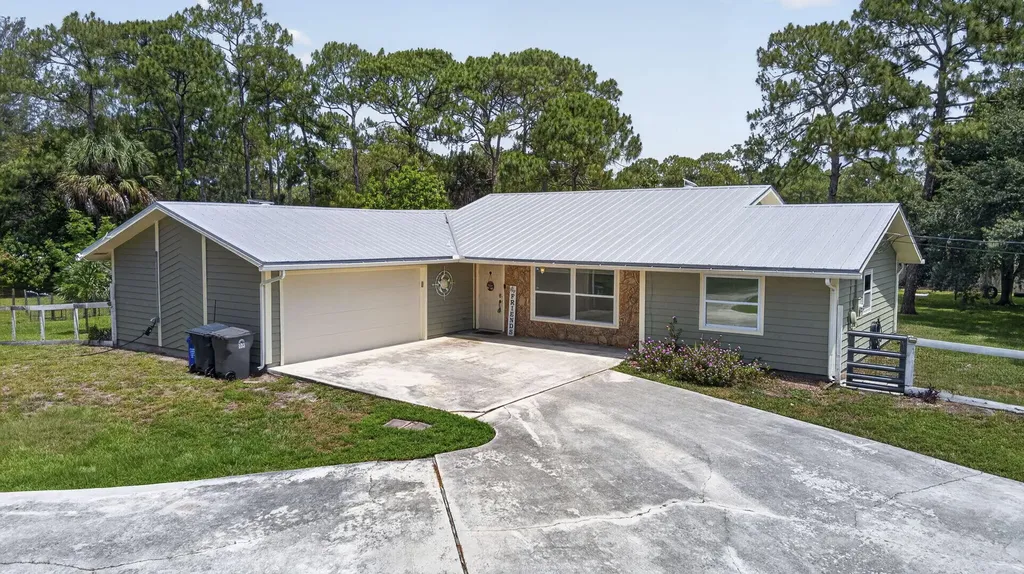 11127 46th Place N West Palm Beach FL 33411
