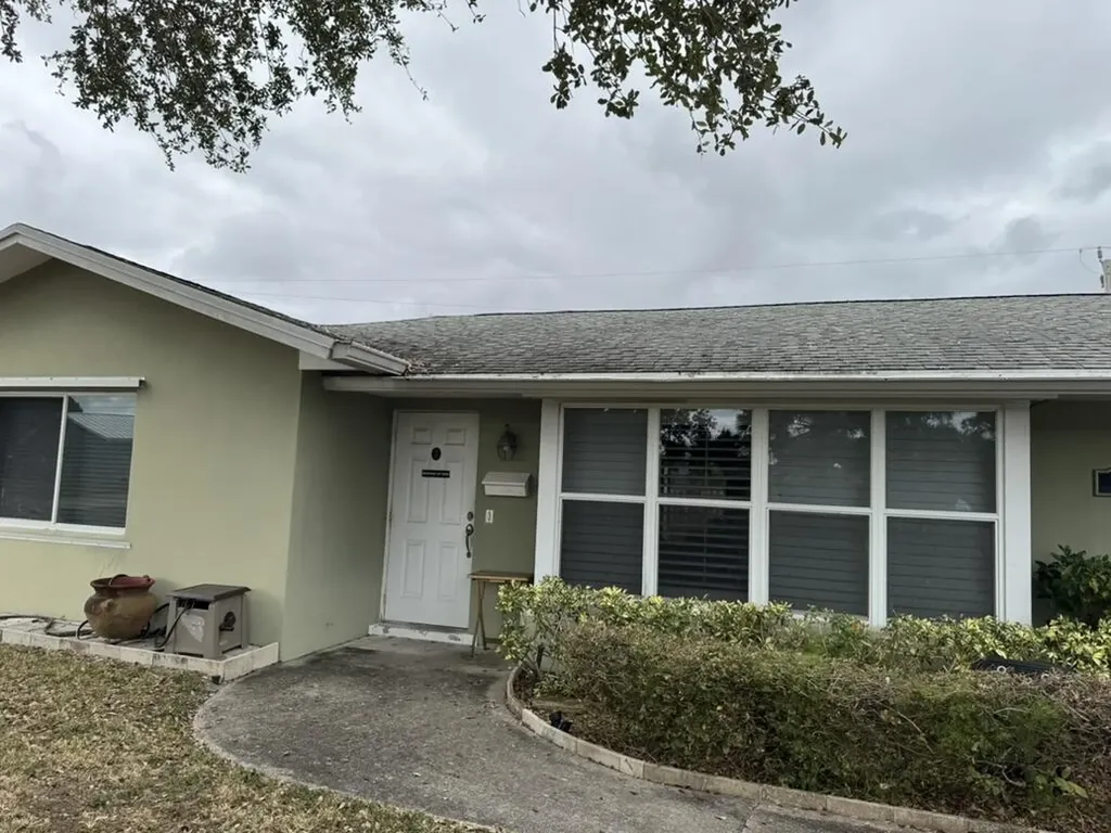 586 N Redwood Drive Lake Park FL 33403