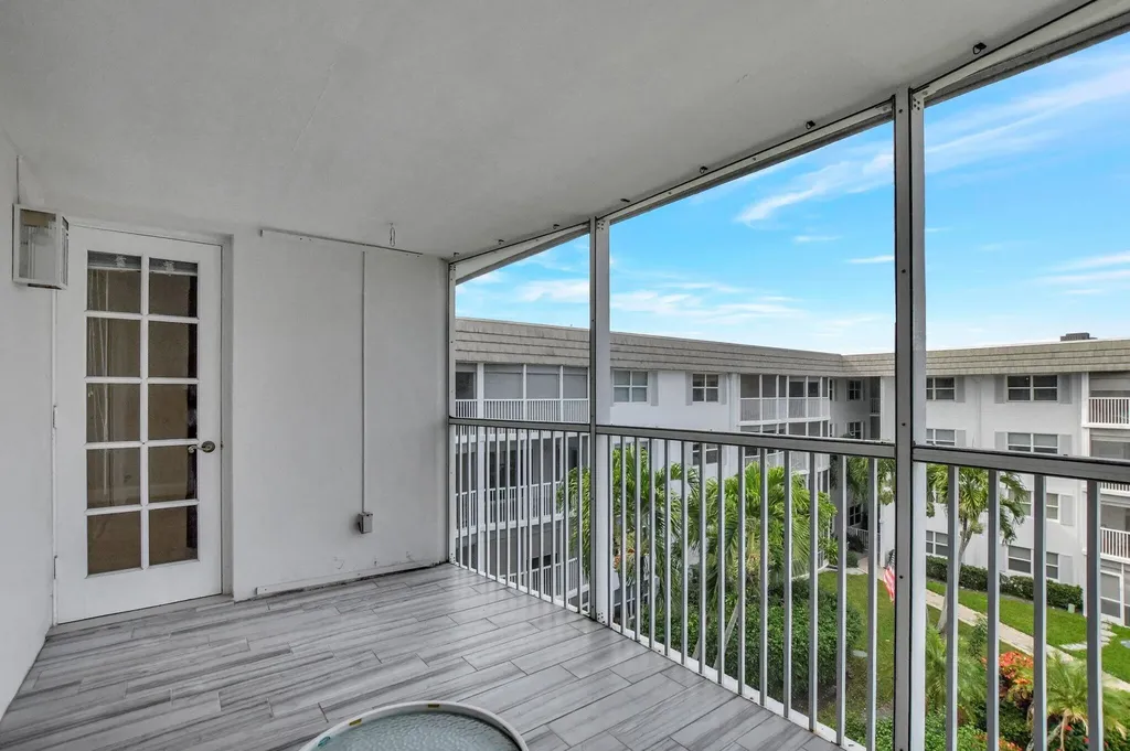 800 E Camino Boca Raton FL 33432