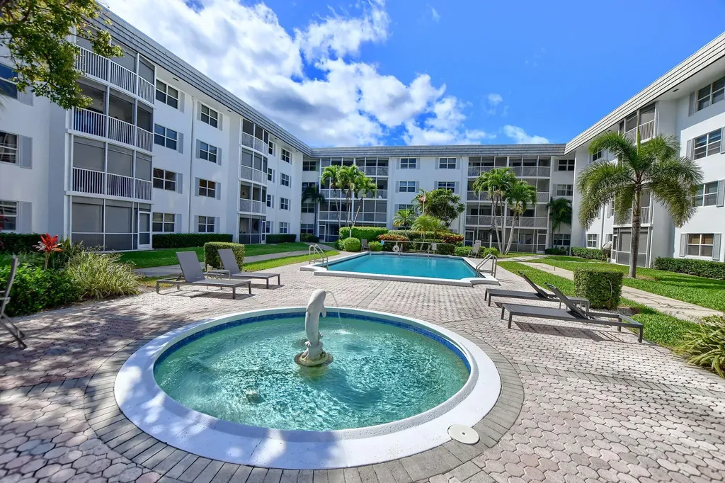 800 E Camino Boca Raton FL 33432