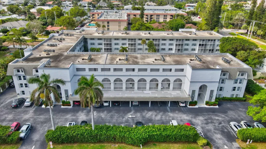 800 E Camino Boca Raton FL 33432