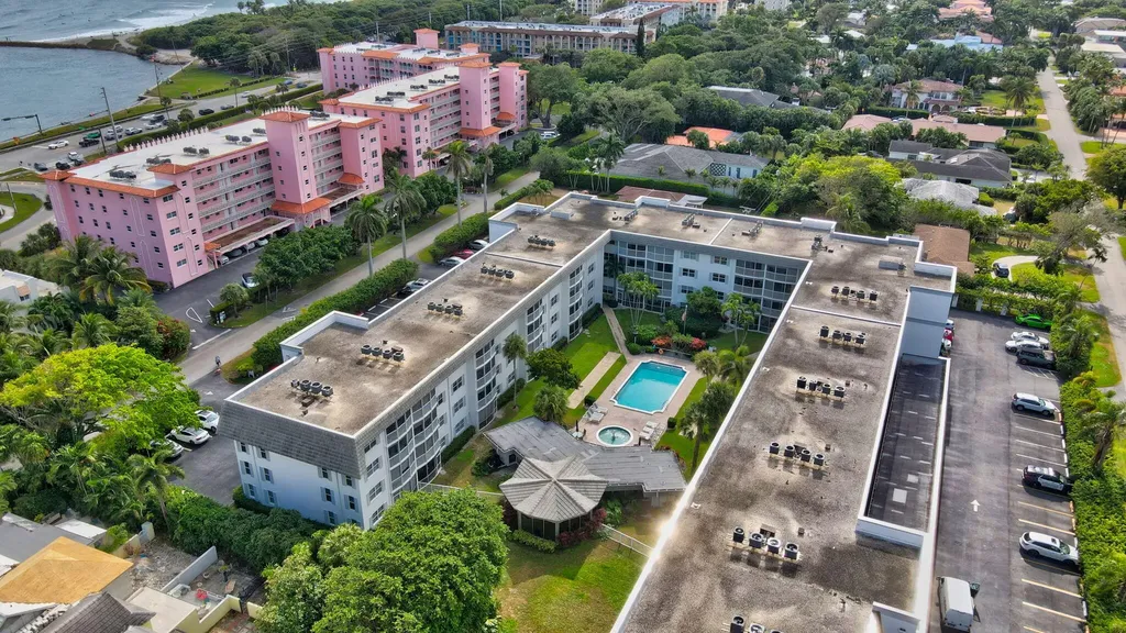 800 E Camino Boca Raton FL 33432