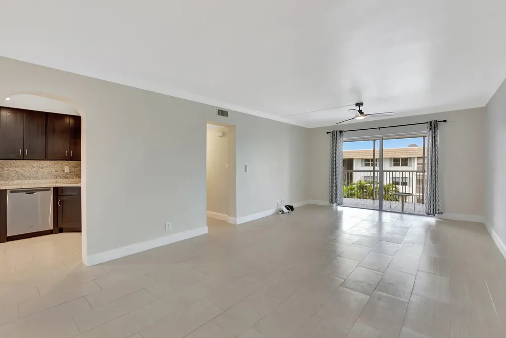 800 E Camino Boca Raton FL 33432